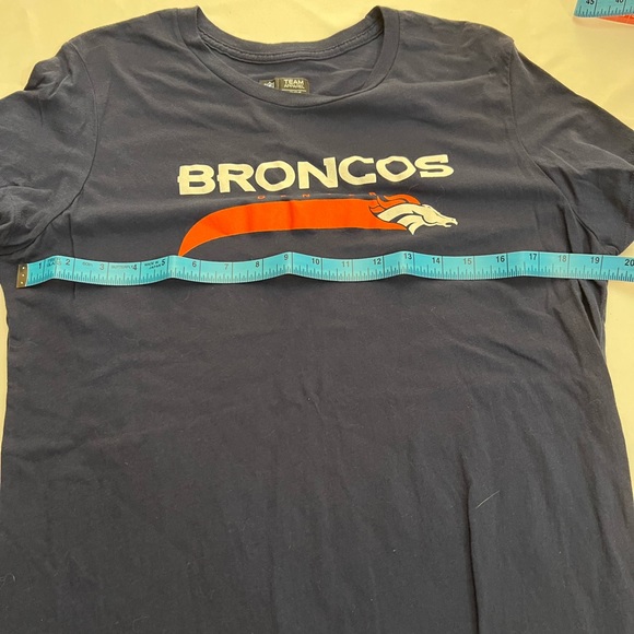 NWOT NFL licensed Team Apparel women’s Denver Broncos t-shirt, XL - Picture 4 of 5